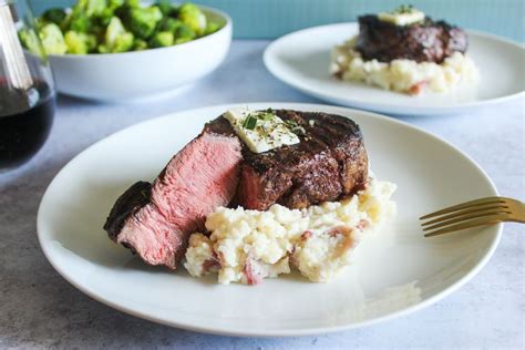 easy-grilled-filet-mignon image