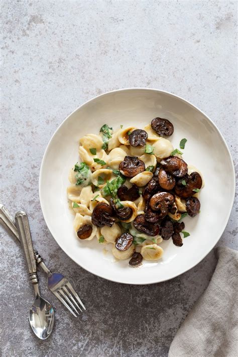 recipe-for-creamy-vegan-mushroom-spinach-pasta image