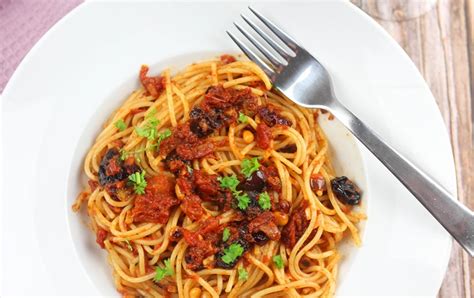 italian-pasta-with-anchovies-quick-and-easy-with-the image