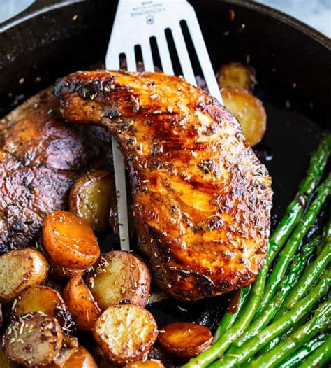 balsamic-chicken-skillet-the-cozy-cook image