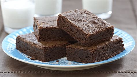 cinnamon-fudgy-brownies-mccormick-for-chefs image