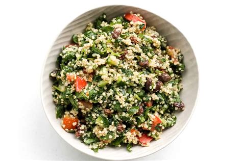 quinoa-spinach-power-salad-with-lemon-vinaigrette image