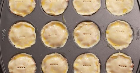 muffin-tin-meat-pies-12-tomatoes image
