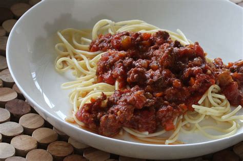 spaghetti-sauce-with-italian-sausage image