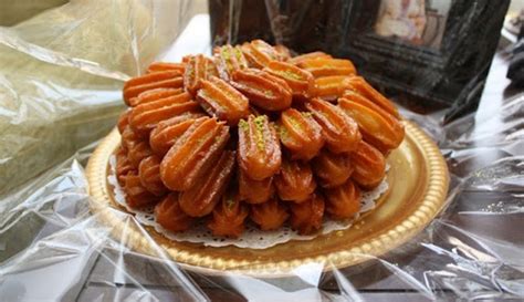 balah-el-sham-sweet-fried-pastries-sweet-cucumber image