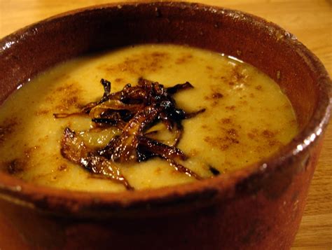 libyan-food-lentil-soup-with-fried-onions-hasa-adas image