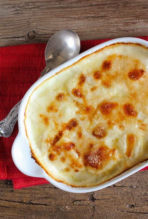 creamy-cheesy-scalloped-potatoes-an-italian-in-my image