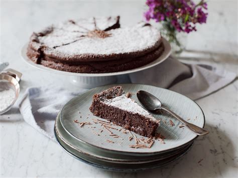 flourless-chocolate-cake-recipe-kitchen-stories image