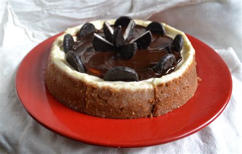 peppermint-patty-cheesecake-apron-free-cooking image