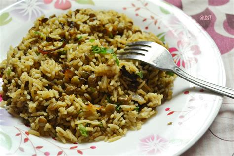 mujadarah-arab-style-lentil-rice-the-big-sweet-tooth image
