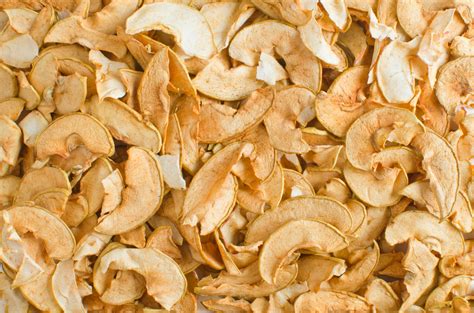 a-guide-to-dehydrating-apples-in-a-food-dehydrator image