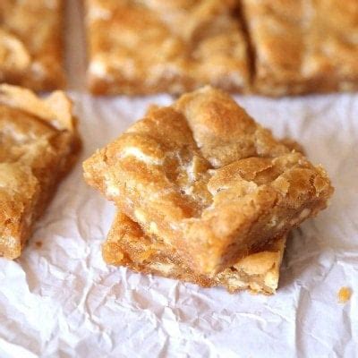 marshmallow-blondies-how-to-make-the-best-blondies image