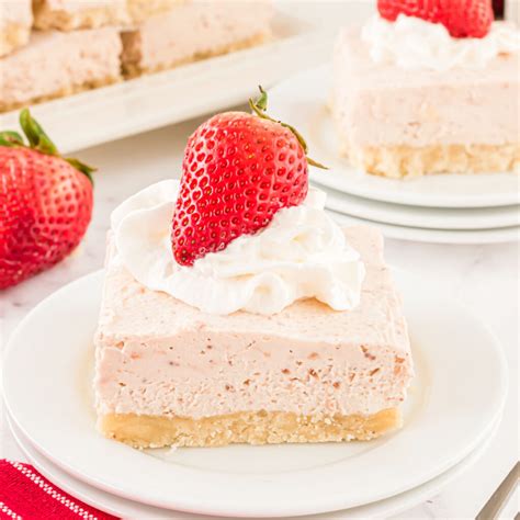 no-bake-strawberry-cheesecake-no-sugar-no-flour image