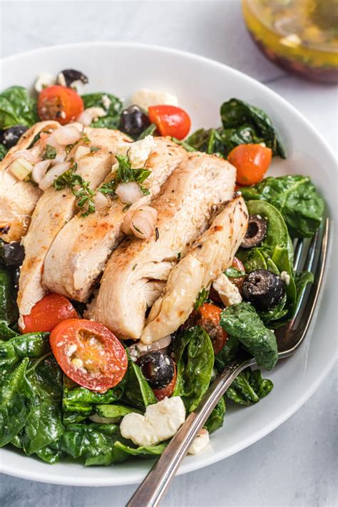grilled-chicken-and-spinach-salad-recipe-girl image