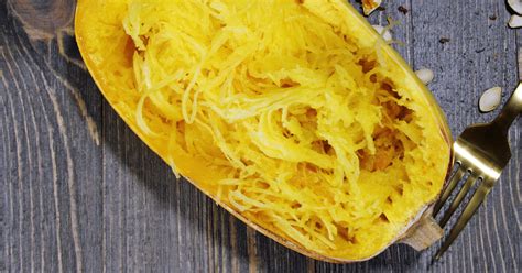 sauted-lemon-garlic-scallops-spaghetti-squash image