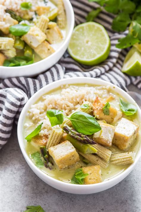 vegan-thai-green-curry-with-tofu-veggies image