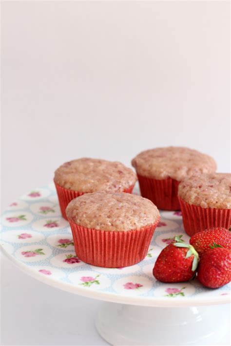 strawberry-cupcakes-with-cream-cheese-frosting image