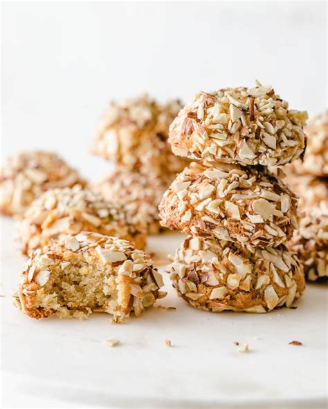 amaretti-cookies-gluten-free-made-with-almond-flour image
