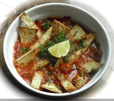 sopa-de-lima-tomato-lime-and-tortilla-soup image