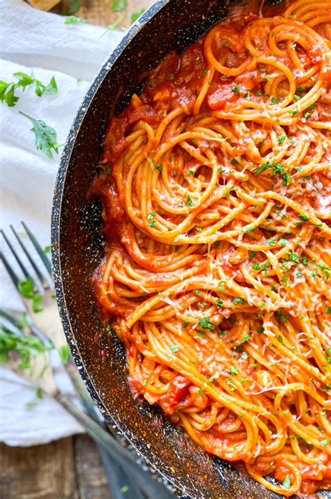 one-pan-spaghetti-with-a-smoky-tomato-sauce-easy-delicious image