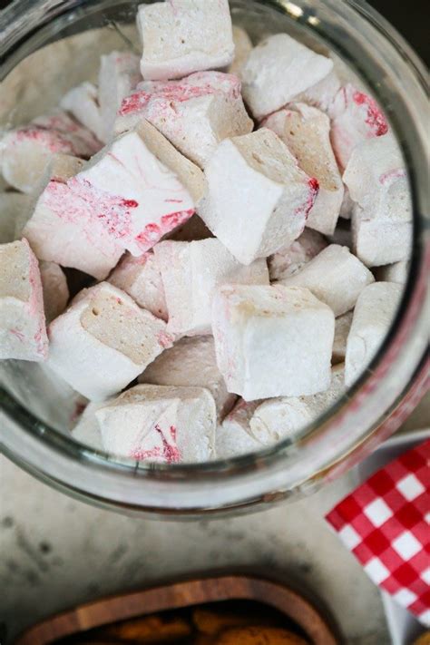 make-your-own-peppermint-marshmallows-hither image