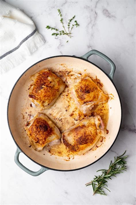 40-clove-garlic-chicken-comfort-food-ideas-easy image