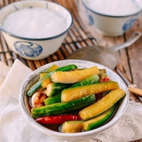 chinese-pickled-cucumbers-酱黄瓜 image