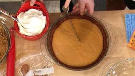gingersnap-pumpkin-pie-recipe-rachael-ray-show image