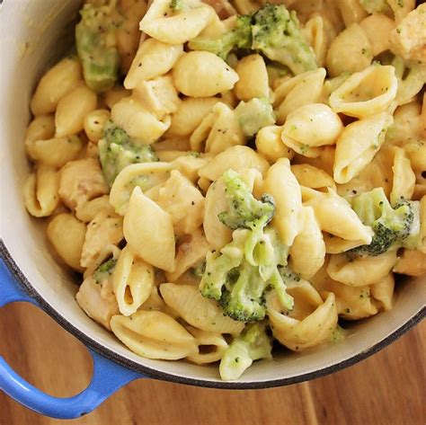 creamy-broccoli-chicken-shells-and-cheese-the image