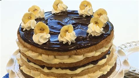 chocolate-banana-cream-cookie-cake image