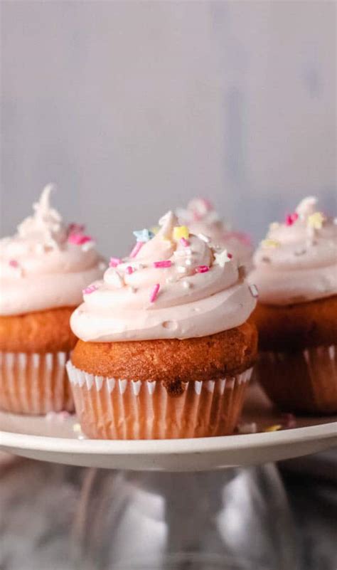 easy-ros-cupcakes-recipe-perfect-for-any-party-with image