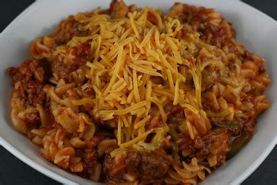 american-chop-suey-macaroni-and-beef-slow-cooker image