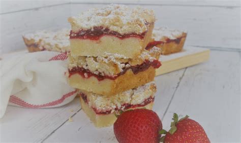melt-in-your-mouth-strawberry-crumble-bars-better image