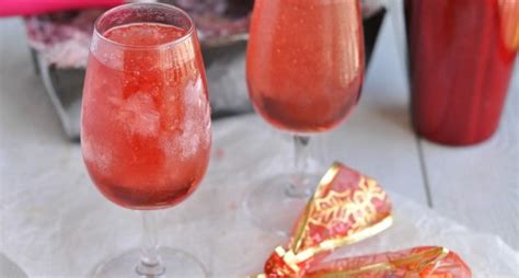 christmas-cranberry-vodka-slush-christmas-cocktails image