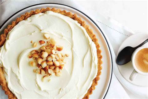 white-chocolate-macadamia-nut-tart-recipe-king image