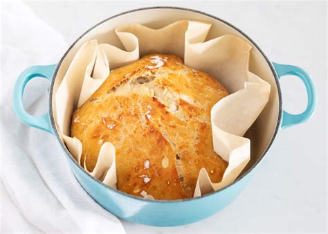 easy-dutch-oven-bread-no-knead-i-heart-naptime image