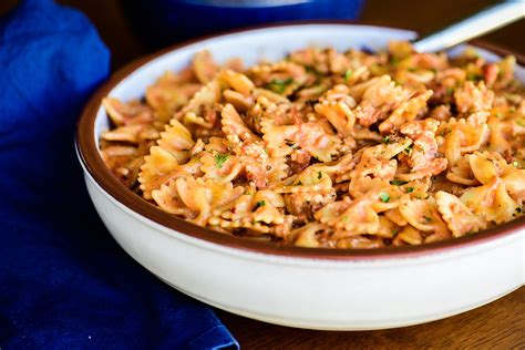 farfalle-a-la-vodka-with-chicken-dude-that-cookz image