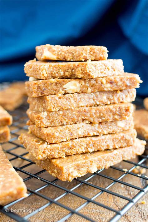 4-ingredient-peanut-butter-energy-bars-beaming-baker image