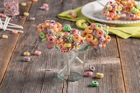 marshmallow-froot-loops-pops-recipe-kelloggs image