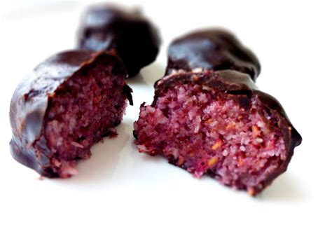 chocolate-raspberry-truffle-weve-got-18-ways-to-do-it image
