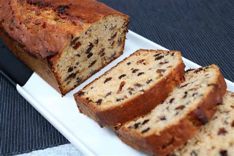 easy-mincemeat-loaf-cake-recipe-what-the-redhead-said image