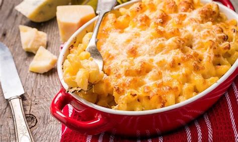 worlds-best-mac-and-cheese-made-with-just-3 image