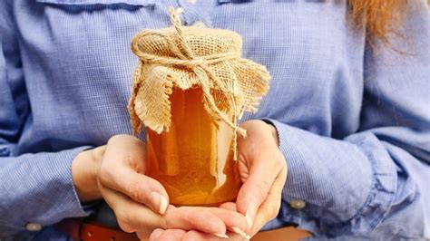 25-ways-to-use-honey-in-home-remedies-lifehack image