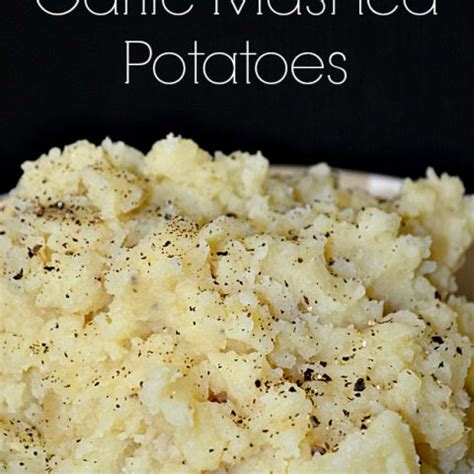 slow-cooker-garlic-mashed-potatoes-lady-behind-the image