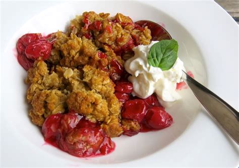 sour-cherry-crisp-traditional-canadian-food image