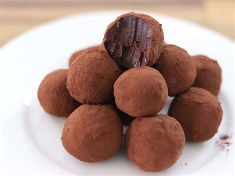 classic-chocolate-truffles-recipe-the-cooking-foodie image