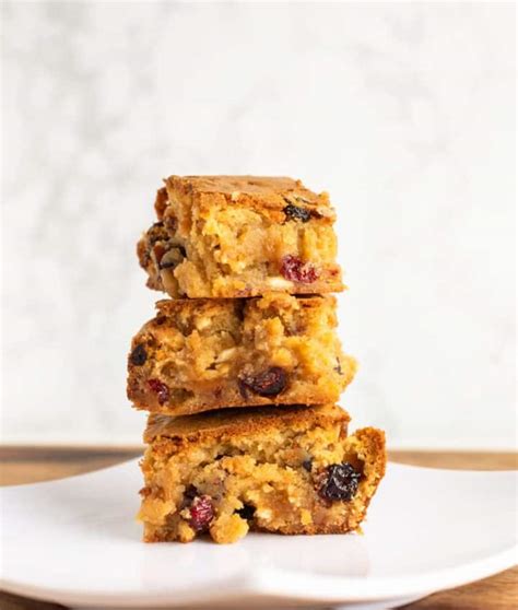 white-chocolate-cranberry-blondies-with-caramel image