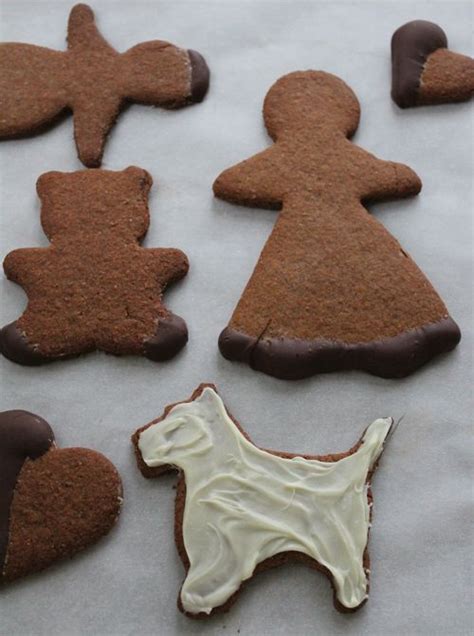 gingerbread-cut-out-cookies-vegan-the-conscious image