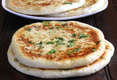 garlic-cheese-naan-cook-with-kushi image