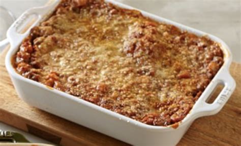 baked-spaghetti-pie-with-four-cheeses-family-savvy image